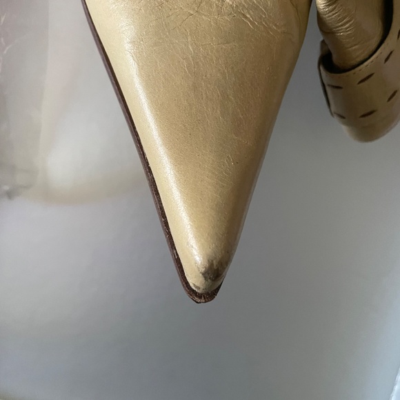 Boots - Picture 3 of 9